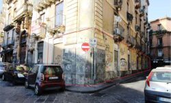 Catania centro storico bottega 200mq sette luci