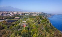 ACIREALE  ESCLUSIVA PROPRIETA’ SUL MARE