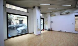Via Genova bottega 2 luci su 2 livelli