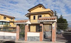 Valverde VILLA 300MQ. con Giardino