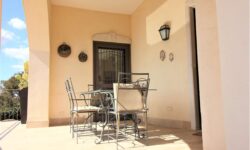Zona Cerza villa 130 mq. con giardino mq.300