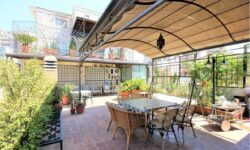Via Zaccà casa singola con terrazzo
