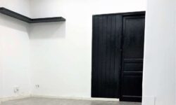Via Cagliari Bottega 1 vetrina 50 mq