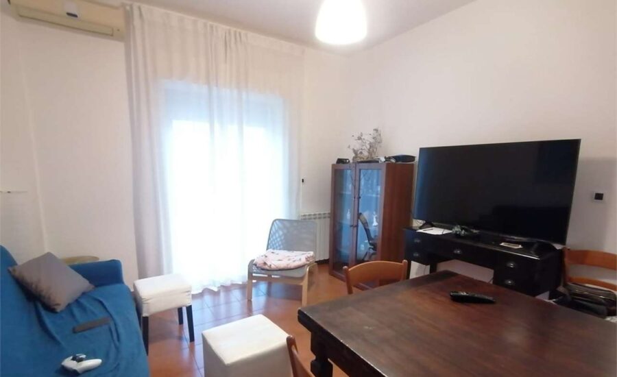 Pressi Via Passo Gravina 3 vani arredato