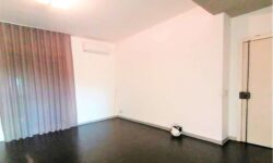 Gravina Via Etnea ampio trilocale arredato