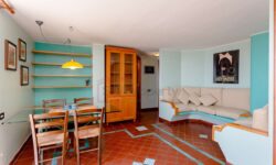 Attico 3 locali arredato con terrazzo vista mare