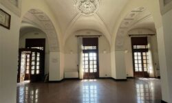 Catania Piazza San Francesco elegantissima bottega