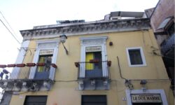 Via Gemmellaro BOTTEGA mq. 100 + 50mq suolo pubb.