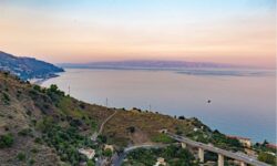 TAORMINA PANORAMICISSIMO APT 90MQ POSTI AUTO