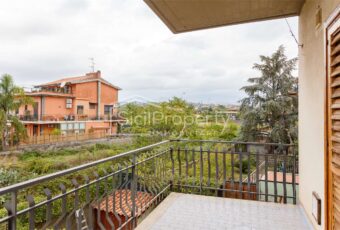 Tremestieri Etneo appartamento 150 mq e box 66 mq