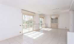 Aci Trezza 4 vani con cucina e posto auto