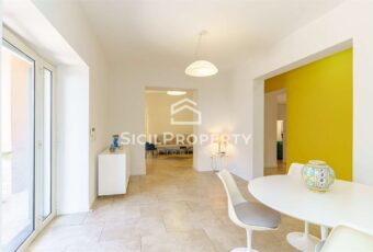 Aci Castello esclusivo appartamento con terrazzo