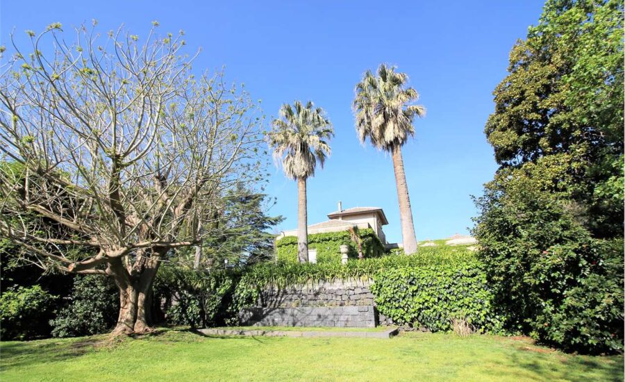 Depandance in villa 85mq. con parco e piscina