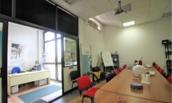 Gravina Di CT deposito mq.1000 e piazzale mq.1000