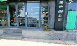 Viale Mario Rapisardi bottega 150 mq.