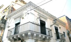 Via Gemmellaro BOTTEGA mq. 100 + 50mq suolo pubb.
