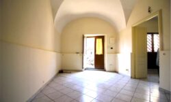 Cibali Via San Paolo 3 vani uso ufficio