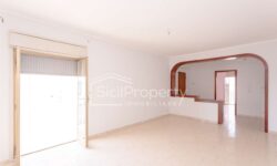 Appartamento 106 mq Aci Catena con box