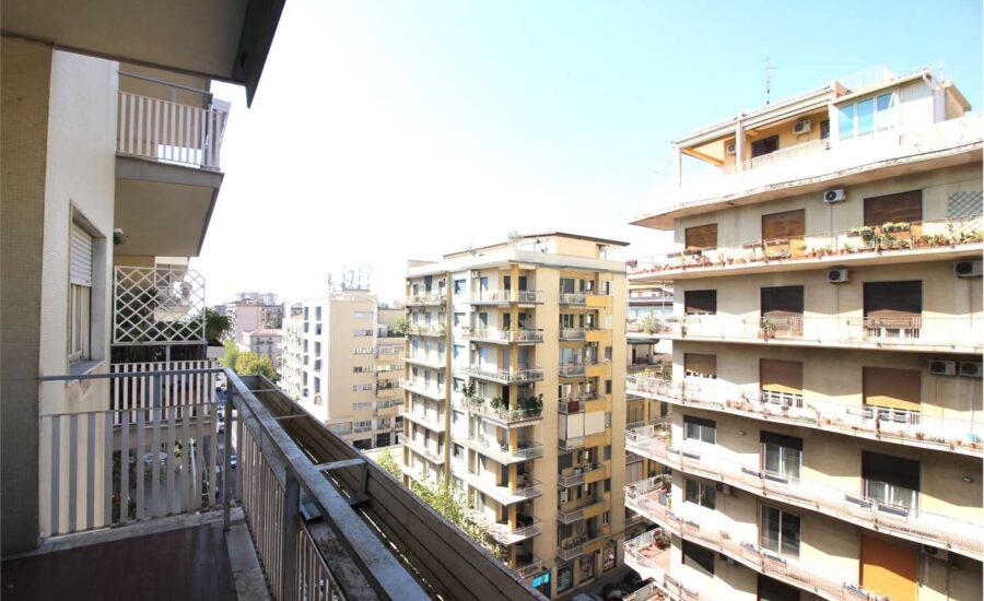 Viale Vittorio Veneto 6 vani arredato