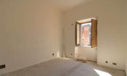 Gravina APT 70 mq con giardino 20mq