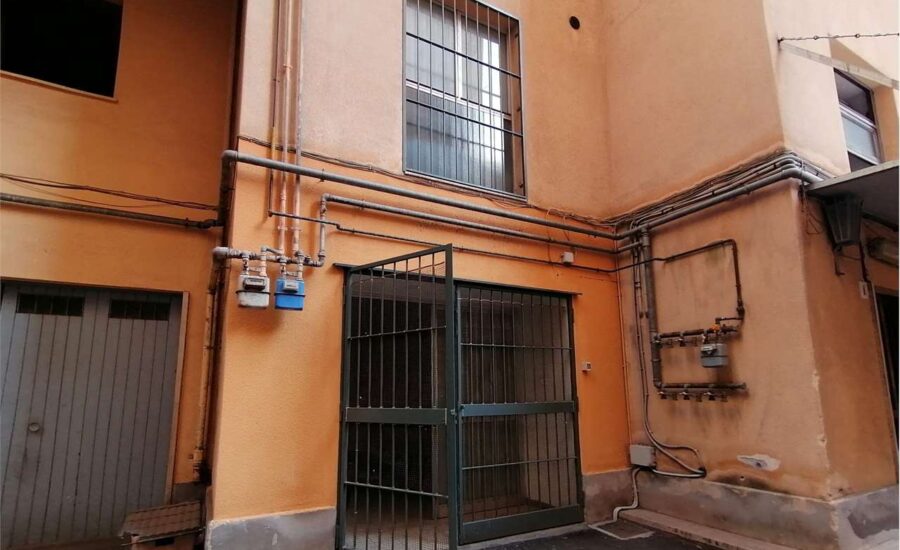 Via Trieste ufficio con deposito mq. 60
