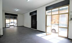 Via Gorizia bottega ristrutturata 80 mq. 3 vetrine