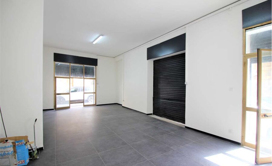 Via Gorizia bottega ristrutturata 80 mq. 3 vetrine