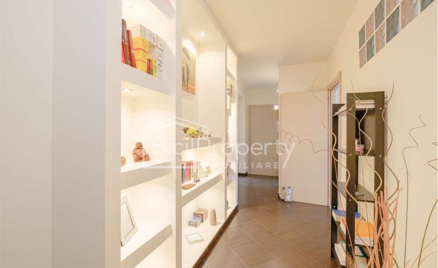 Via San Nicolo’ rifinito appartamento con garage