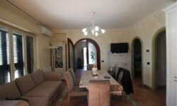 Gravina Via Gramsci mq. 80 con terrazzo
