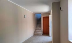 Nicolosi Via Garibaldi Bottega 90 mq piano terra