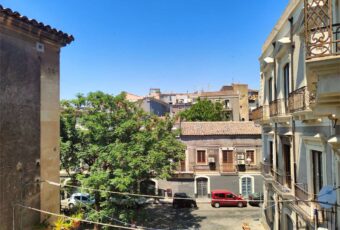 Catania, via San Gaetano, Arredato, 65 mq