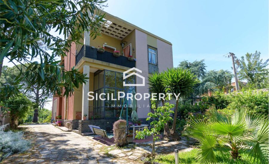 S.G. La Punta VILLA bifamiliare con giardino