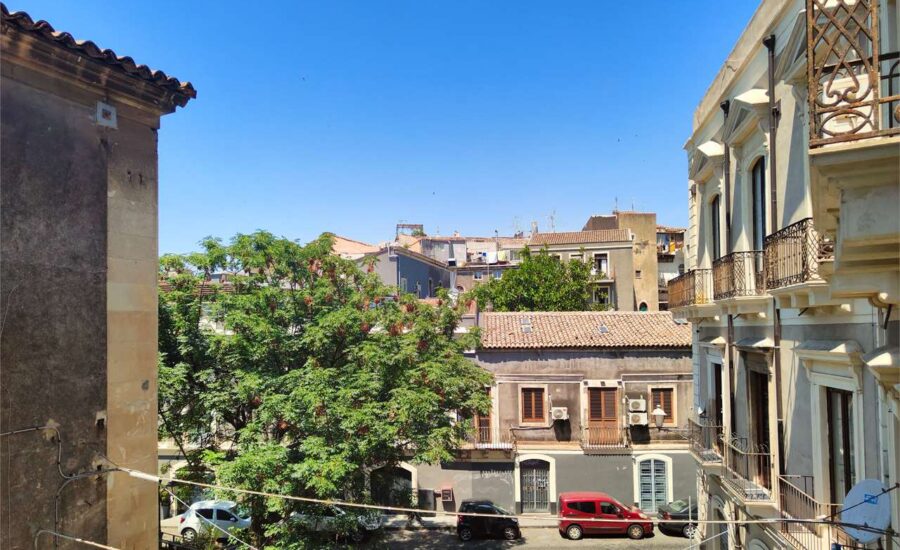 Catania, via San Gaetano, Arredato, 65 mq