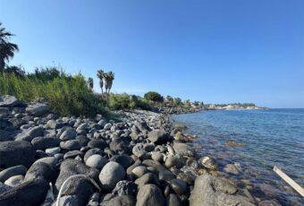Aci Castello apt 150mq arredato discesa a mare privata