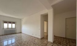 Catania Via Cervignano elegante ufficio/studio professionale mq.113 panoramicissimo
