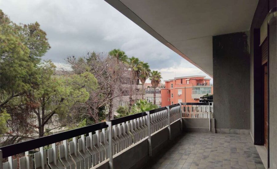 Via Cristoforo Colombo, NON arredato mq 120