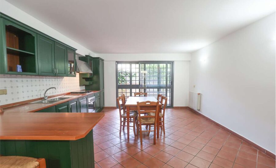 Appartamento su due livelli Vampolieri con terrazz