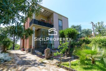 S.G. La Punta VILLA bifamiliare con giardino