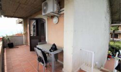 Capomulini appartanvilla arredata mq. 100