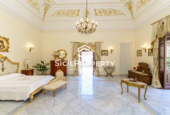 Militello Val di Catania Appartamento Ristrutturato Palazzo Liggieri