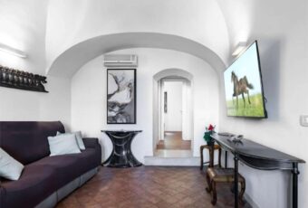 Pressi P.zza Borsellino 3 vani 70 mq. arredato