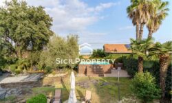 Trecastagni unica villa singola plurifamiliare