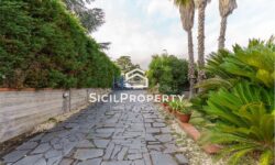 Trecastagni unica villa singola plurifamiliare