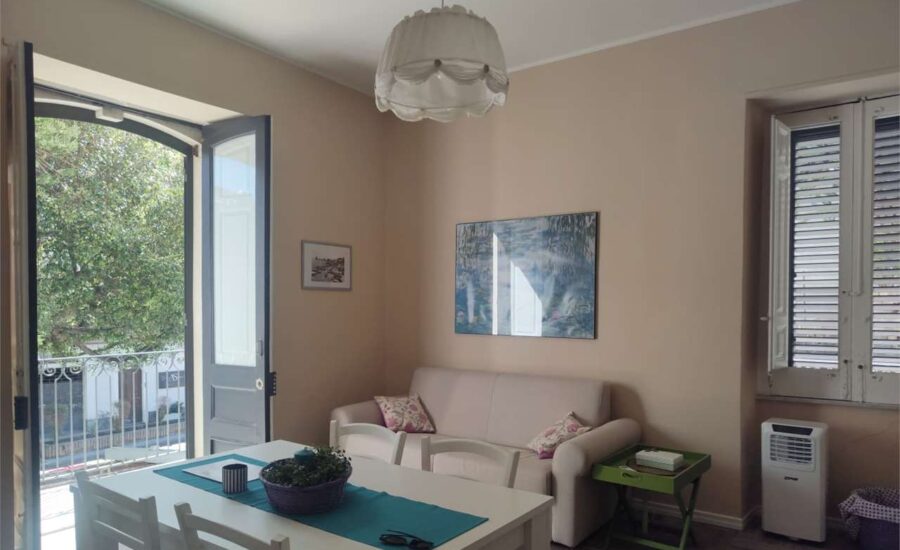 Acitrezza, Via Feudo, 60 mq, arredato