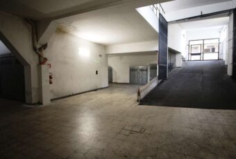 Catania Autorimessa ad uso investimento 30 BOX