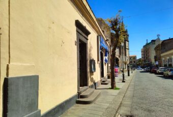 Nicolosi Via Garibaldi Bottega 130 mq piano terra