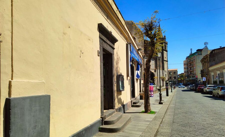 Nicolosi Via Garibaldi Bottega 130 mq piano terra