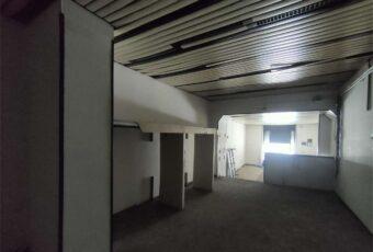 Catania via Garibaldi Locale Commerciale 91 mq