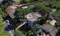 S.G. La Punta VILLA bifamiliare con giardino