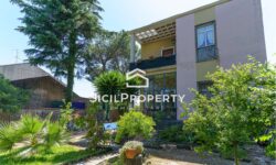 S.G. La Punta VILLA bifamiliare con giardino